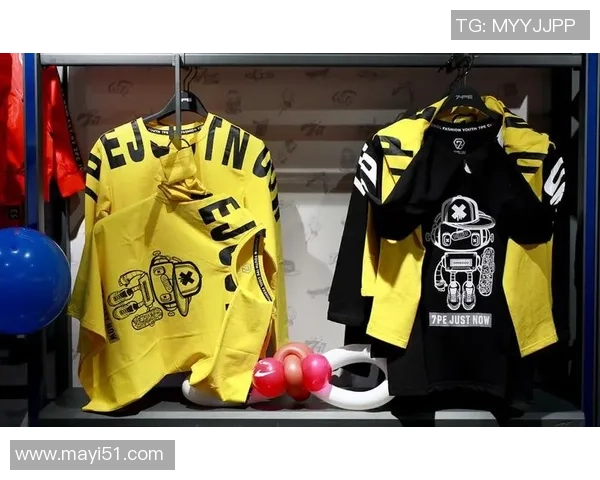 时尚与运动融合 足球球星主题T恤彰显个性与热血激情