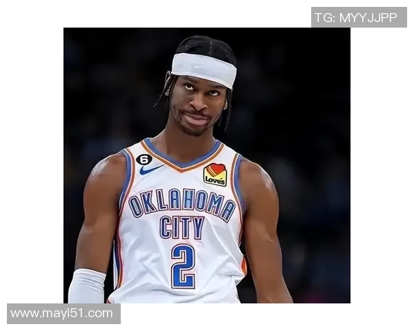 足球巨星后卫风采揭秘 从防线到巅峰的传奇旅程 足球巨星后卫风采揭秘 从防线到巅峰的传奇旅程