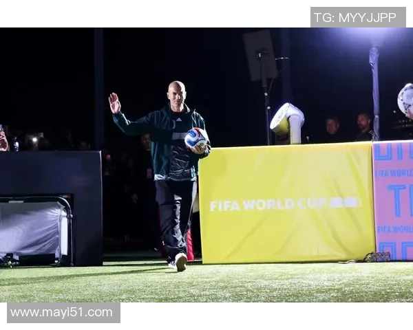 各大球星足球首秀回顾 谁是首次亮相就惊艳全场的天才少年